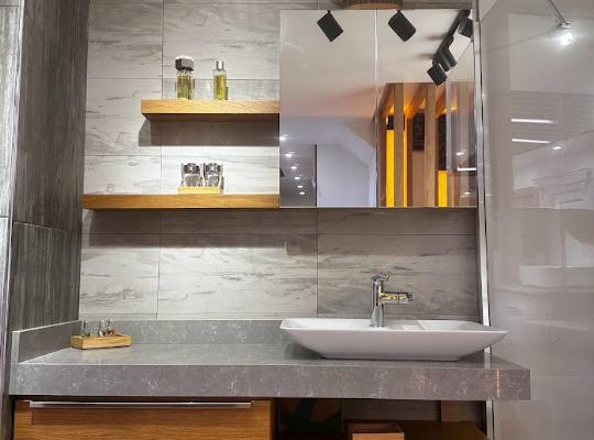 Çimstone Tezgahlı Modern Banyo Dolabı