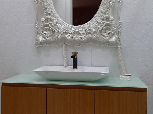 Klasik Banyo Dolabı Dudullu